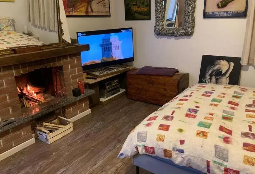 Superior-huone, Room Saronno + B&b