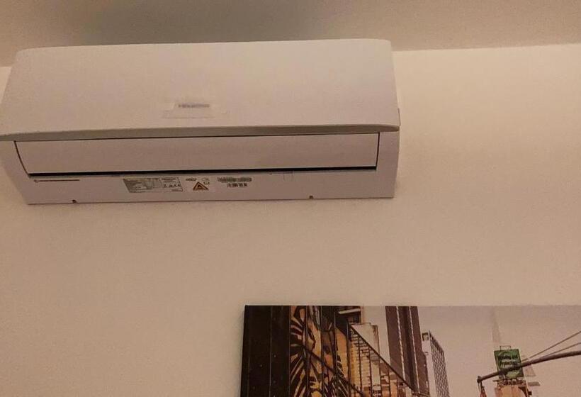 デラックスルーム, Room Saronno + B&b