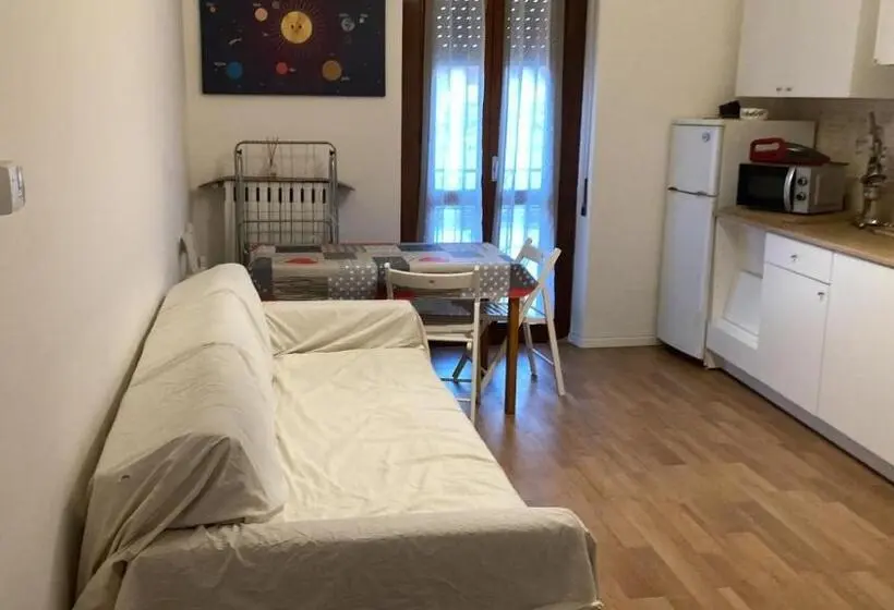 Superior-huoneisto 1 Makuuhuone, Room Saronno + B&b