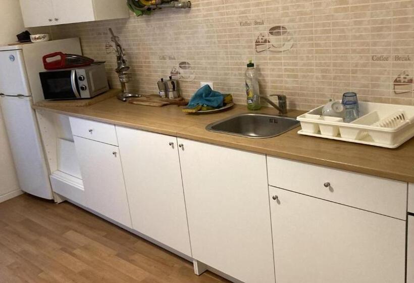 １ベッドルームのスーペリアアパートメント, Room Saronno + B&b