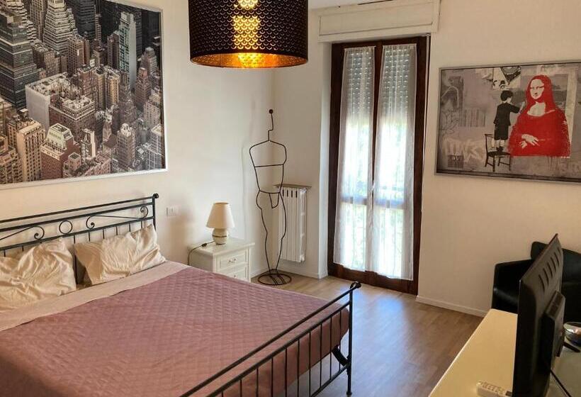 １ベッドルームのスーペリアアパートメント, Room Saronno + B&b