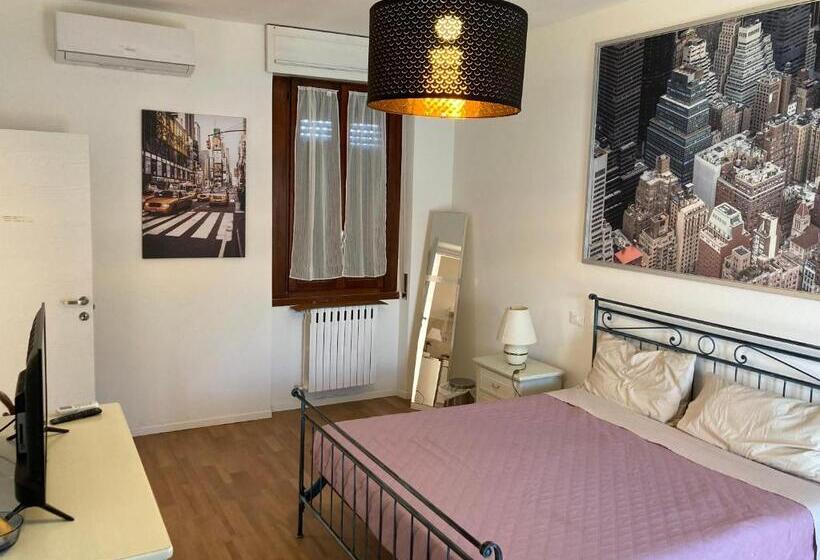 １ベッドルームのスーペリアアパートメント, Room Saronno + B&b