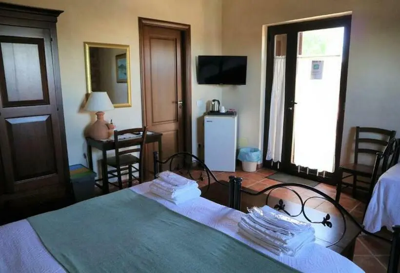 اتاق استاندارد چهار تخته, B&b Villa Giusy