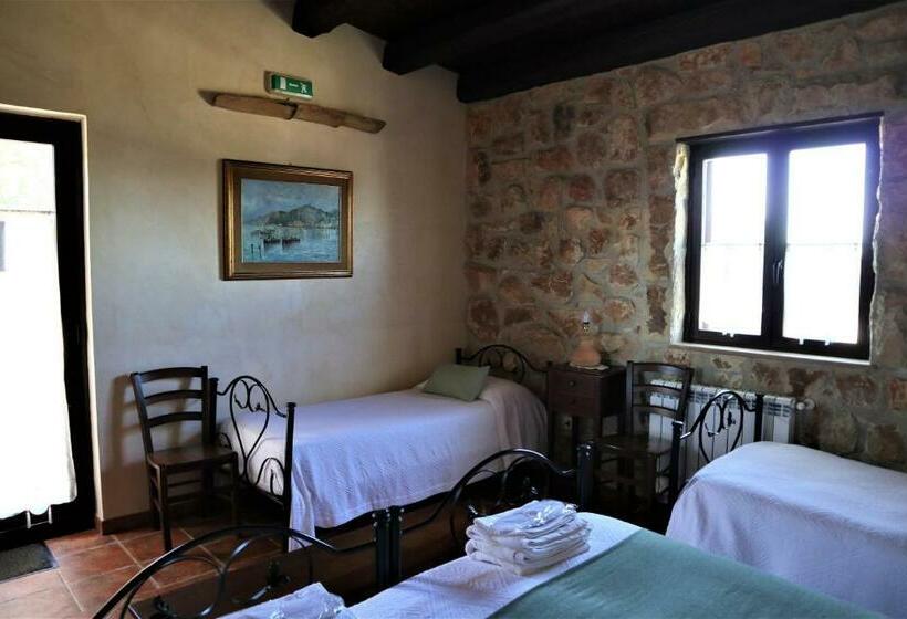 اتاق استاندارد چهار تخته, B&b Villa Giusy