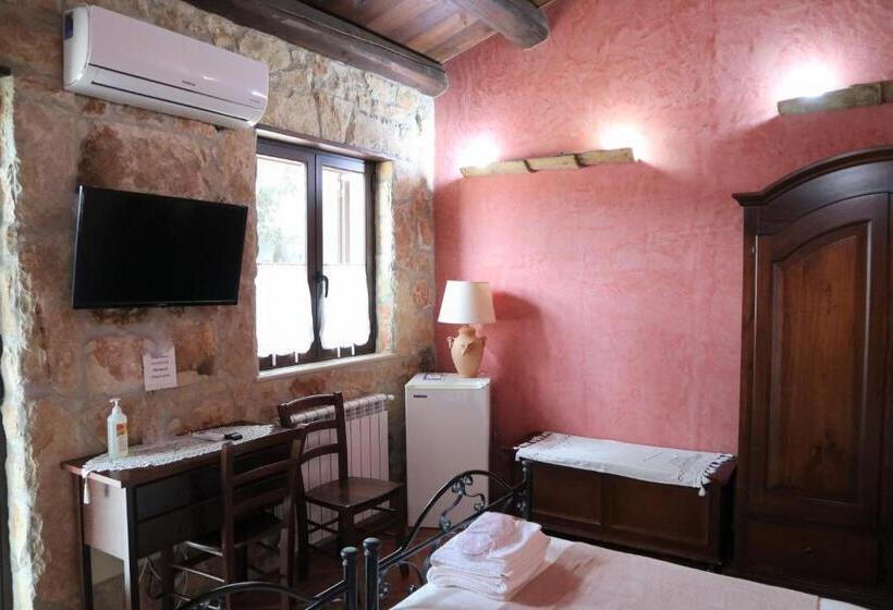 اتاق استاندارد سه نفره, B&b Villa Giusy