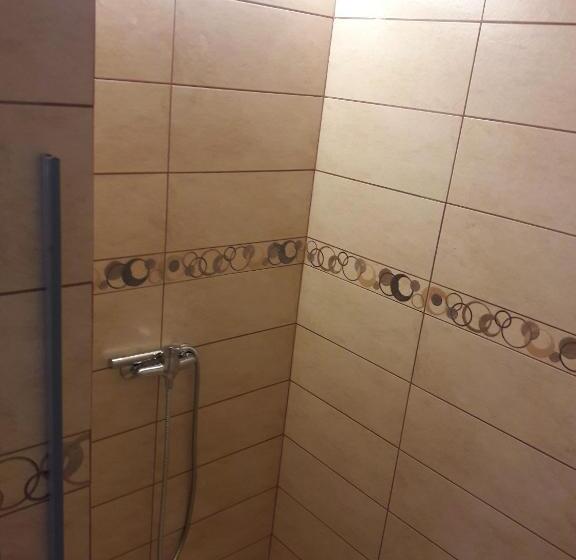 低层单卧公寓, Chata Tánička