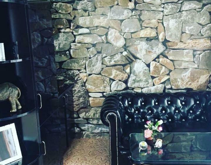 标准工作室带阳台, стаи за гости топ старс смолян