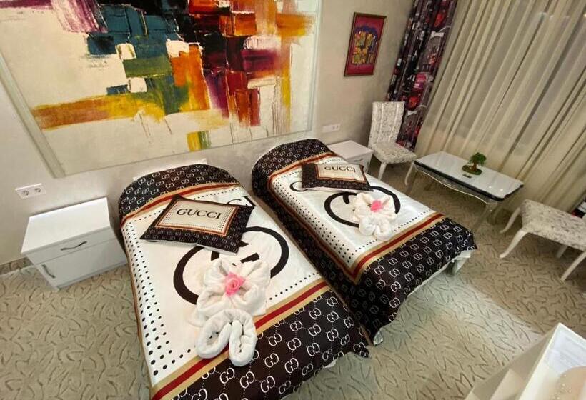 带大床的豪华间, стаи за гости топ старс смолян