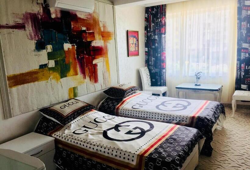 带大床的豪华间, стаи за гости топ старс смолян