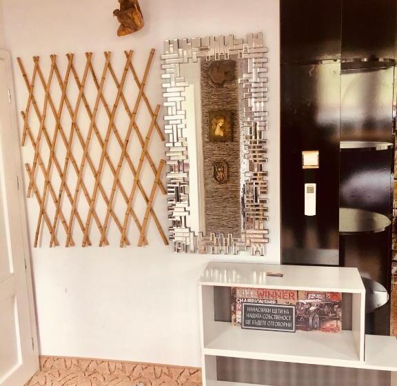 标准工作室带阳台, стаи за гости топ старс смолян