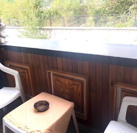 标准工作室带阳台, стаи за гости топ старс смолян