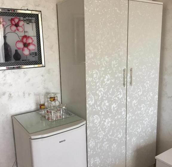 带大床的豪华间, стаи за гости топ старс смолян