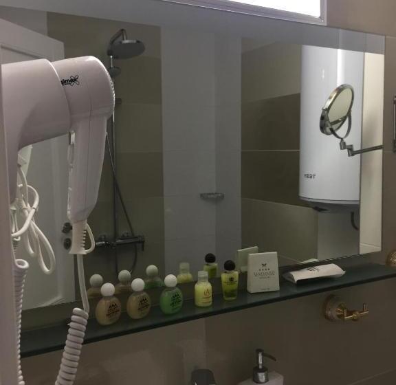 带大床的豪华间, стаи за гости топ старс смолян