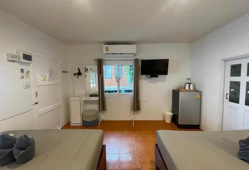 景色の見えるスタンダード4人部屋, Apache Loongdum Koh Samed