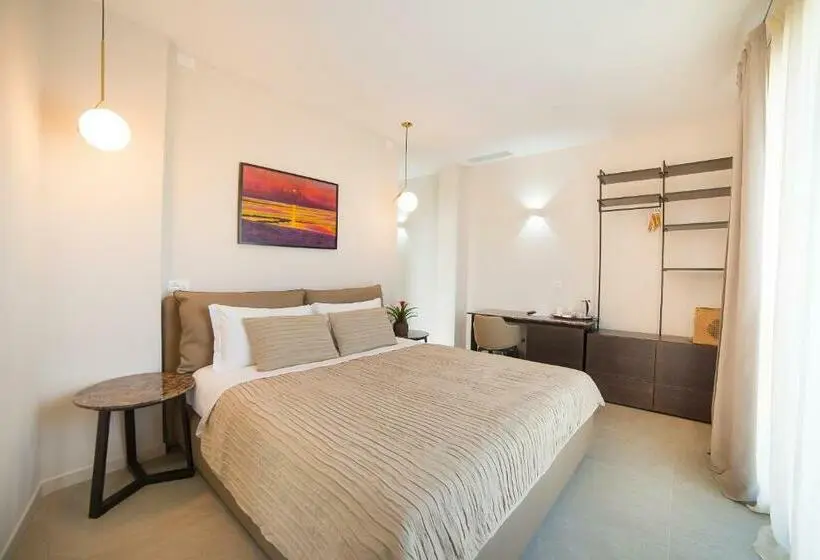 デラックスルーム, Garda Room