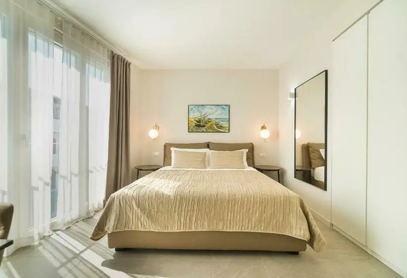 デラックストリプルルーム, Garda Room