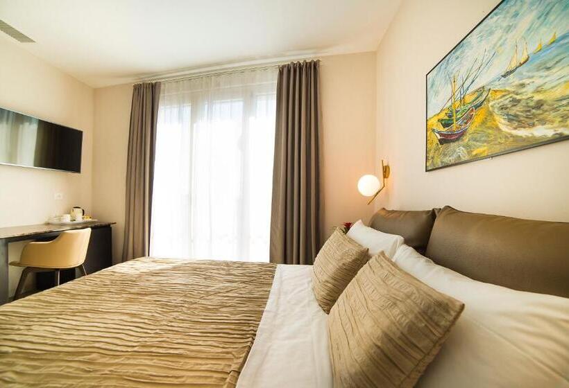 디럭스 트리플 룸, Garda Room