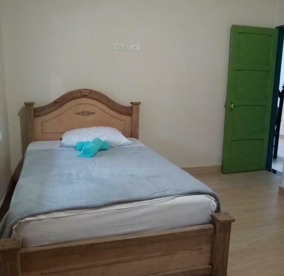 家庭间, Hostal Naty Luna