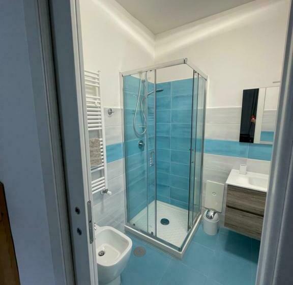 اتاق استاندارد, Merola Sisters Holiday Home