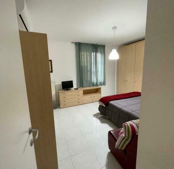 اتاق استاندارد, Merola Sisters Holiday Home