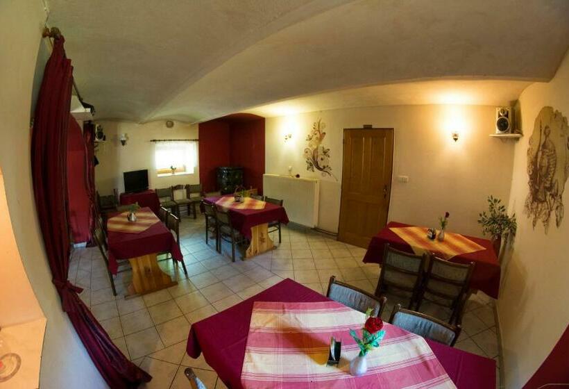 ファミリールーム, Penzion Kamenný Dvůr