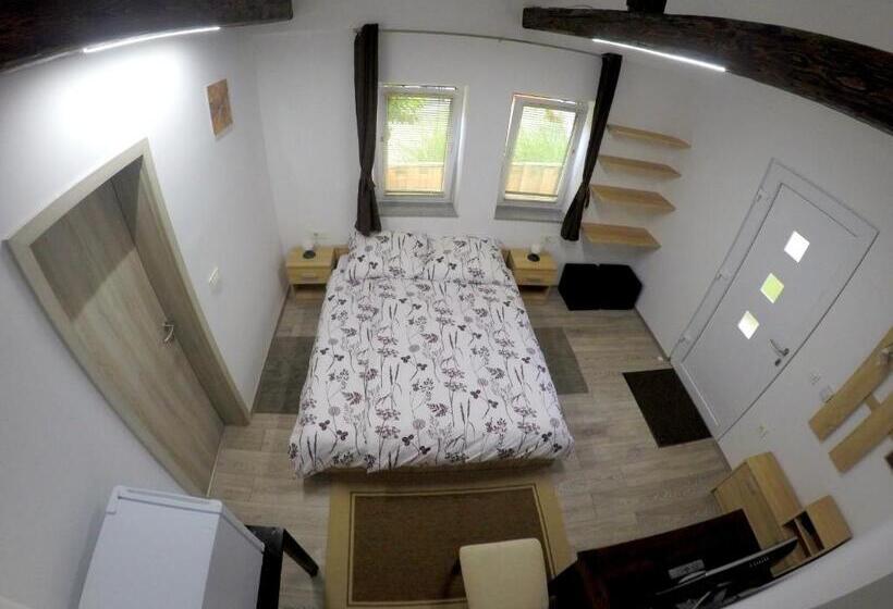 آپارتمان 1 خوابه, The Jungle Apartments And Rooms