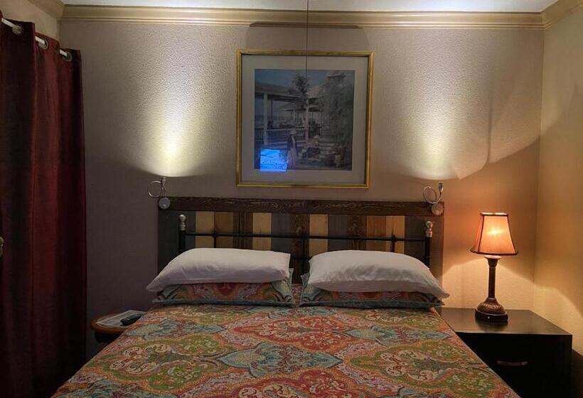 Апартаменты 1 Спальня Вид на Море, The Victorian Condo/