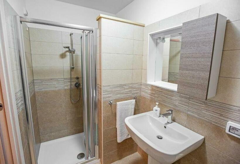 חדר בסיסי, B&b Acquachiara