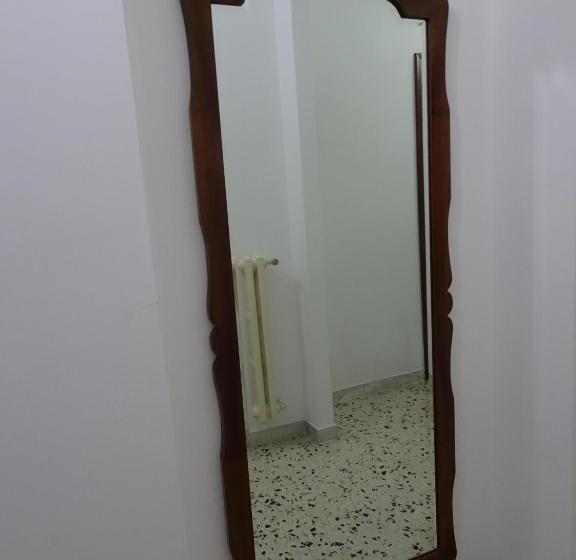 اتاق استاندارد با سرویس بهداشتی مشترک, B&b Dodo