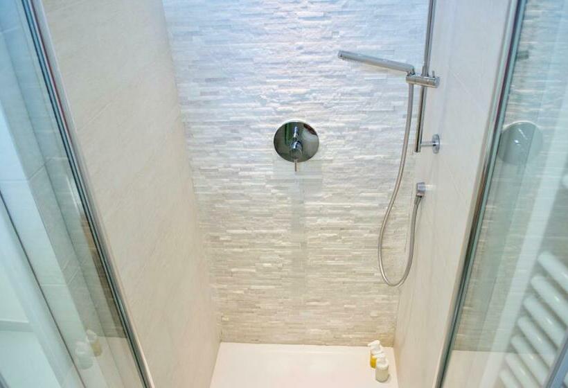 オーシャンビュースタンダードルーム, Casa Maddy Suites Capri