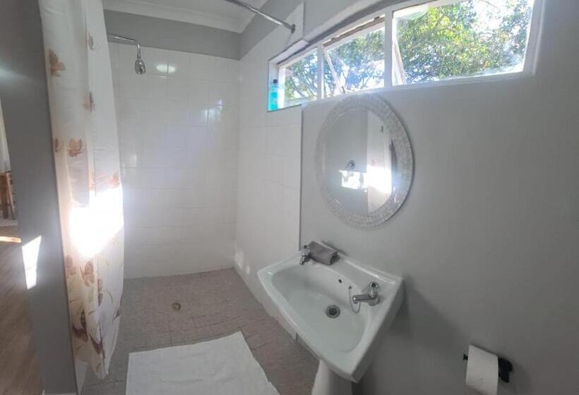 استودیوی استاندارد, Cottage On Ilchester