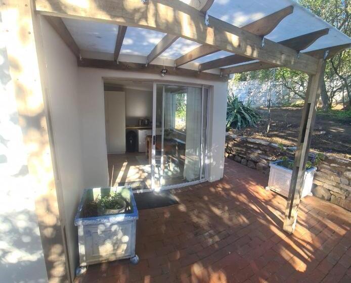 استودیوی استاندارد, Cottage On Ilchester