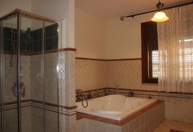 Трехместный Номер Стандарт Вид на Сад, Villa Rò Luxury