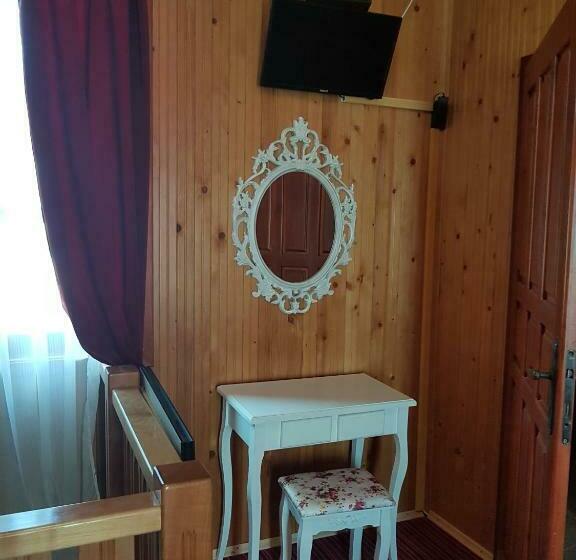 בית, 3 חדרי שינה, вила поликсения петиня