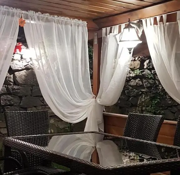 خانه 3 خوابه, вила поликсения петиня