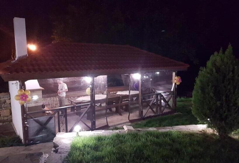 בית, 3 חדרי שינה, вила поликсения петиня