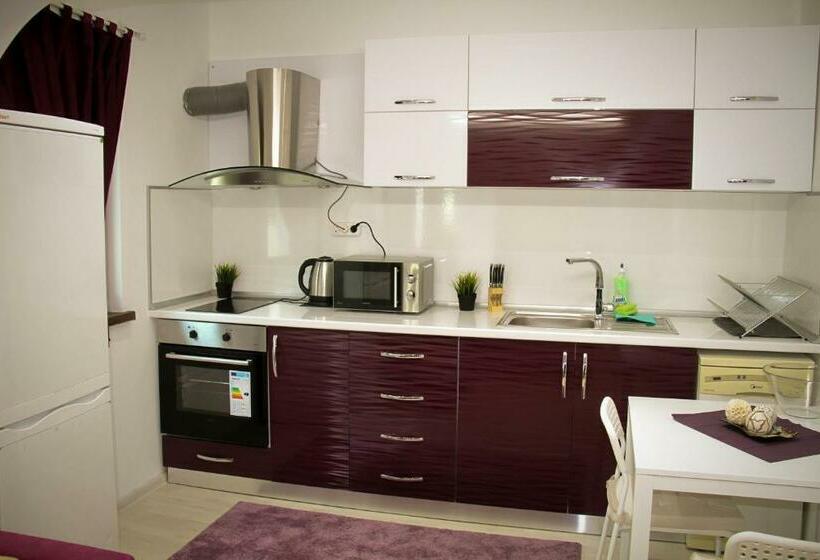 标准间, къща карби