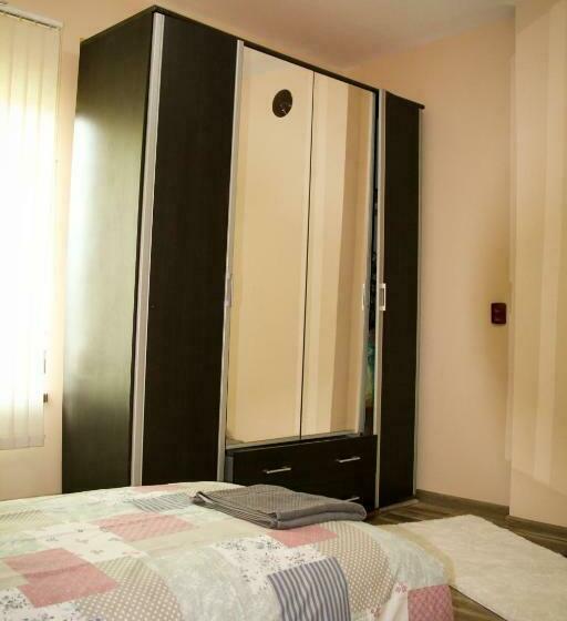 标准间, къща карби