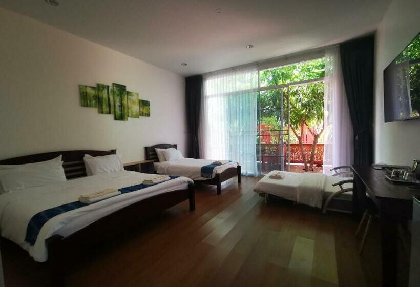 اتاق استاندارد چهار تخته, บุญเมืองน่าน