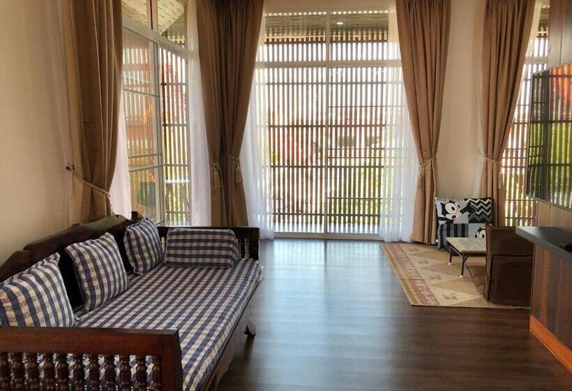 اتاق لوکس با بالکن, บุญเมืองน่าน