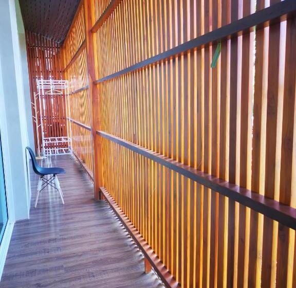 اتاق لوکس با بالکن, บุญเมืองน่าน