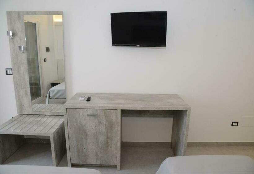 اتاق استاندارد سه تخته با چشم‌انداز باغ, Al Ponte