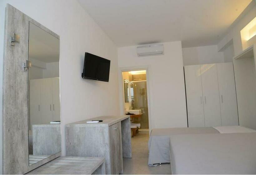 اتاق استاندارد سه تخته با چشم‌انداز باغ, Al Ponte