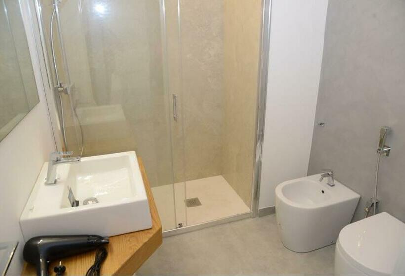 اتاق استاندارد سه تخته با چشم‌انداز باغ, Al Ponte