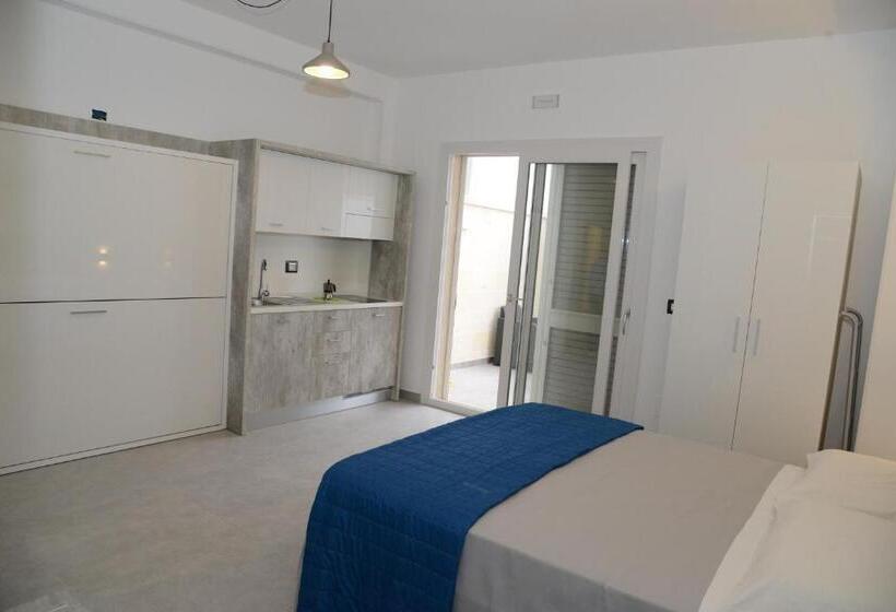 استودیو استاندارد با چشم‌انداز باغ, Al Ponte