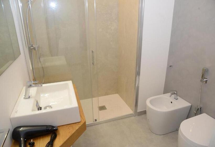 استودیو استاندارد با تراس, Al Ponte