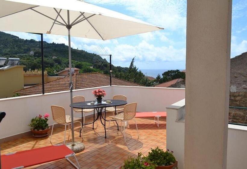 Апартаменты 1 Спальня Вид на Море, Caramico Room