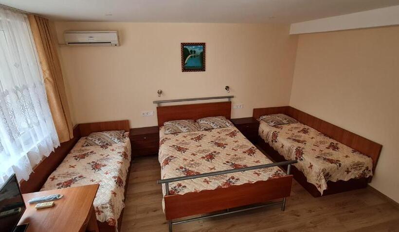 Студия Стандарт, Fema Guest House