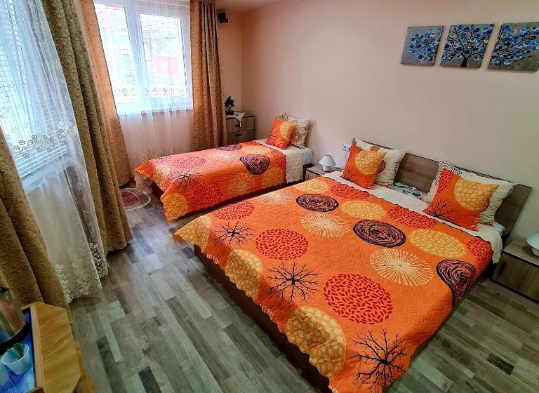 스탠다드 룸 킹사이즈 침대, Fema Guest House