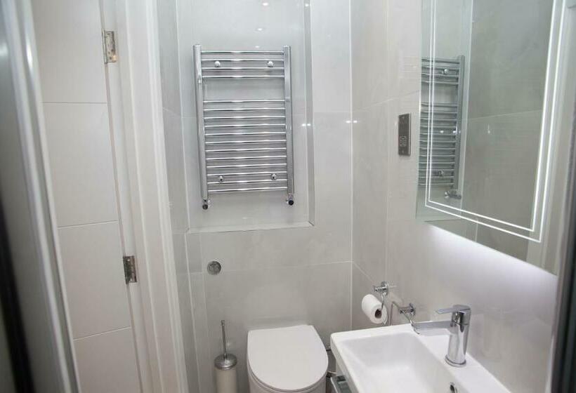 Номер Стандарт, Goldbeaters House